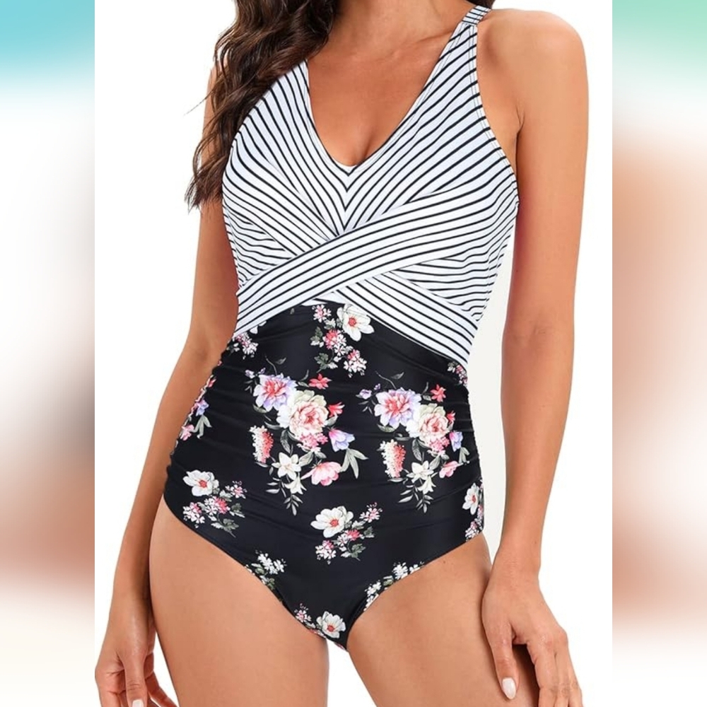 PLUS SIZE AMERICAN TRENDS Striped Swimsuit